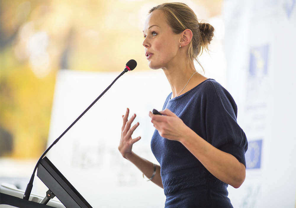 Benefits of Hiring a Professional Keynote Speaker